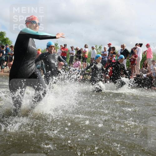 21.06.2026 - Viking Triathlon Michael Strokosch http://msf.ph/oto/9821412 21.06.2026 10:06:35 Schwimmen 56, 72, 138, 151, 177, 188, 206, 212, 260, 321, 326, 415, 445, 616, 619 meine-sportfotos.de