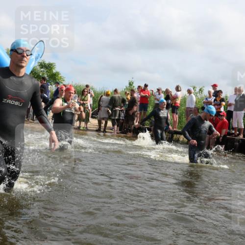 21.06.2026 - Viking Triathlon Michael Strokosch http://msf.ph/oto/9821441 21.06.2026 10:06:56 Schwimmen 54, 60, 94, 123, 166, 245, 310, 314, 345, 449, 464, 495, 609, 615, 668 meine-sportfotos.de