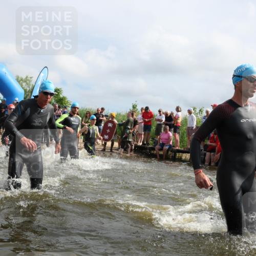 21.06.2026 - Viking Triathlon Michael Strokosch http://msf.ph/oto/9821478 21.06.2026 10:07:14 Schwimmen 37, 116, 135, 163, 289, 390, 401, 469, 470, 483, 523, 555, 574, 662 meine-sportfotos.de