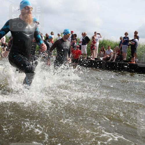 21.06.2026 - Viking Triathlon Michael Strokosch http://msf.ph/oto/9821497 21.06.2026 10:07:21 Schwimmen 76, 115, 116, 158, 163, 209, 390, 401, 403, 469, 483, 510, 574, 624, 662 meine-sportfotos.de