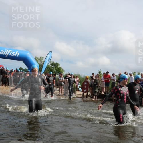 21.06.2026 - Viking Triathlon Michael Strokosch http://msf.ph/oto/9821545 21.06.2026 10:07:49 Schwimmen 36, 81, 97, 124, 217, 295, 298, 363, 374, 388, 413, 448, 494, 622, 630 meine-sportfotos.de