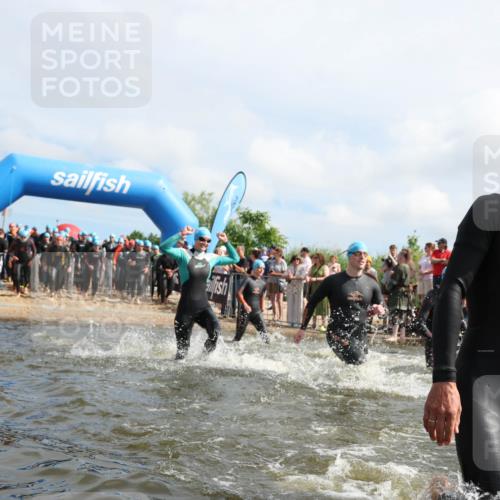 21.06.2026 - Viking Triathlon Michael Strokosch http://msf.ph/oto/9821556 21.06.2026 10:07:56 Schwimmen 57, 97, 124, 178, 217, 257, 295, 298, 388, 413, 494, 534, 622, 630, 635 meine-sportfotos.de