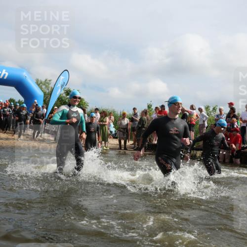 21.06.2026 - Viking Triathlon Michael Strokosch http://msf.ph/oto/9821559 21.06.2026 10:07:57 Schwimmen 57, 97, 124, 178, 217, 257, 295, 298, 388, 413, 494, 534, 622, 630, 635 meine-sportfotos.de