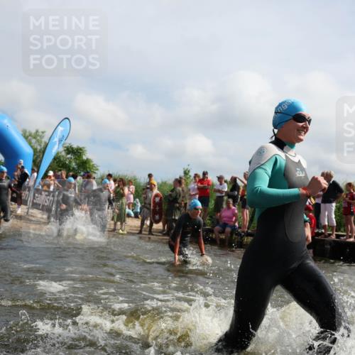21.06.2026 - Viking Triathlon Michael Strokosch http://msf.ph/oto/9821565 21.06.2026 10:07:59 Schwimmen 57, 71, 178, 217, 257, 295, 298, 388, 424, 494, 534, 607, 635 meine-sportfotos.de