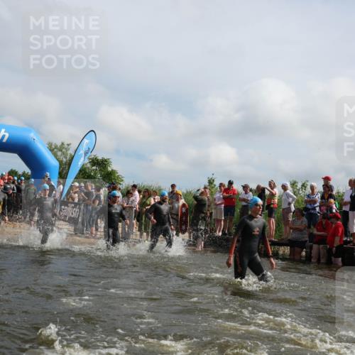 21.06.2026 - Viking Triathlon Michael Strokosch http://msf.ph/oto/9821567 21.06.2026 10:07:59 Schwimmen 57, 71, 178, 217, 257, 295, 298, 388, 424, 494, 534, 607, 635 meine-sportfotos.de