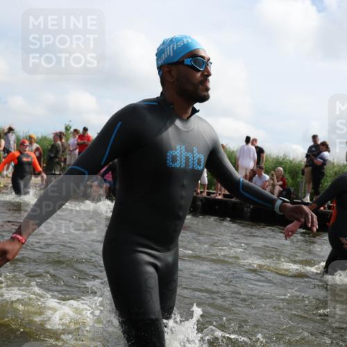 21.06.2026 - Viking Triathlon Michael Strokosch http://msf.ph/oto/9821595 21.06.2026 10:08:12 Schwimmen 59, 71, 101, 172, 182, 283, 335, 382, 421, 424, 427, 433, 434, 607, 642 meine-sportfotos.de