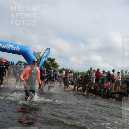 21.06.2026 - Viking Triathlon Michael Strokosch http://msf.ph/oto/9821621 21.06.2026 10:08:30 Schwimmen 48, 133, 168, 192, 207, 222, 254, 317, 322, 354, 375, 376, 571, 613, 629 meine-sportfotos.de