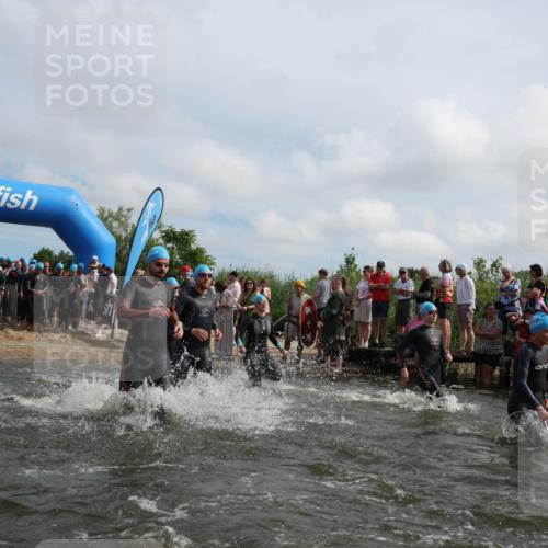 21.06.2026 - Viking Triathlon Michael Strokosch http://msf.ph/oto/9821641 21.06.2026 10:08:41 Schwimmen 75, 92, 105, 203, 207, 254, 322, 324, 365, 376, 409, 476, 549, 629, 661 meine-sportfotos.de