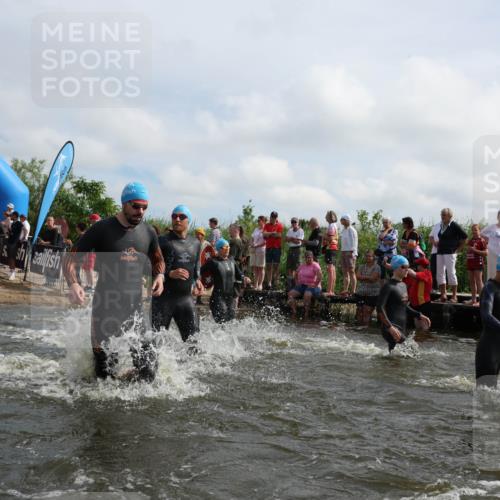 21.06.2026 - Viking Triathlon Michael Strokosch http://msf.ph/oto/9821643 21.06.2026 10:08:42 Schwimmen 75, 92, 105, 203, 207, 254, 322, 324, 365, 376, 409, 476, 549, 629, 661 meine-sportfotos.de