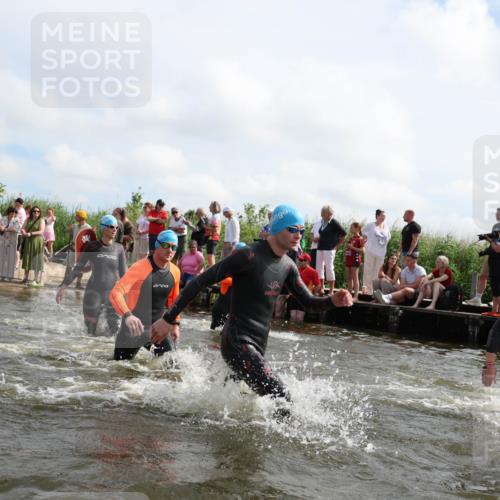 21.06.2026 - Viking Triathlon Michael Strokosch http://msf.ph/oto/9821682 21.06.2026 10:08:59 Schwimmen 40, 70, 77, 106, 139, 181, 237, 252, 344, 362, 509, 542, 566, 652 meine-sportfotos.de
