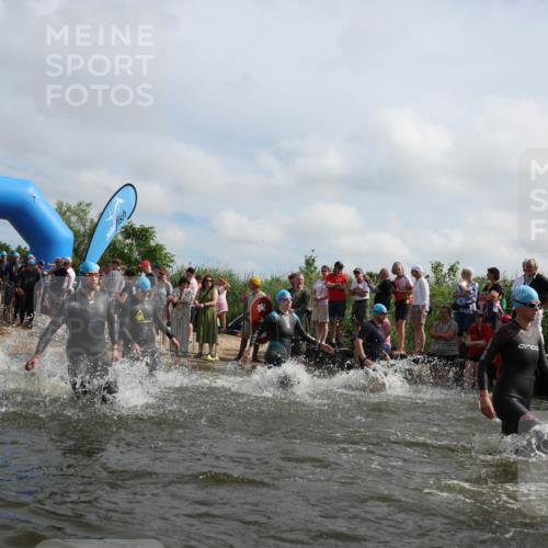 21.06.2026 - Viking Triathlon Michael Strokosch http://msf.ph/oto/9821688 21.06.2026 10:09:01 Schwimmen 40, 70, 77, 106, 139, 181, 237, 252, 344, 362, 509, 542, 631, 652 meine-sportfotos.de
