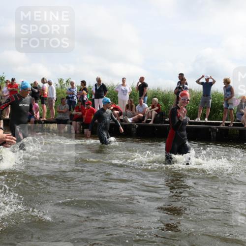 21.06.2026 - Viking Triathlon Michael Strokosch http://msf.ph/oto/9821710 21.06.2026 10:09:09 Schwimmen 70, 77, 127, 155, 347, 385, 431, 502, 529, 542, 631, 639, 652, 670 meine-sportfotos.de
