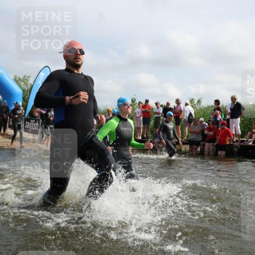 21.06.2026 - Viking Triathlon Michael Strokosch http://msf.ph/oto/9821733 21.06.2026 10:09:18 Schwimmen 127, 141, 155, 347, 385, 431, 502, 504, 529, 532, 538, 561, 639, 646, 670 meine-sportfotos.de