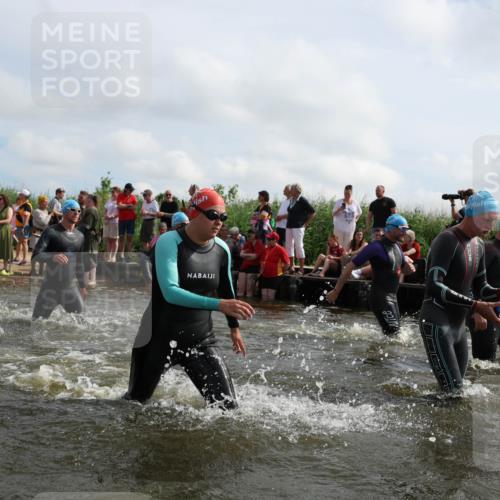 21.06.2026 - Viking Triathlon Michael Strokosch http://msf.ph/oto/9821744 21.06.2026 10:09:24 Schwimmen 52, 61, 141, 309, 439, 504, 512, 532, 538, 561, 646 meine-sportfotos.de