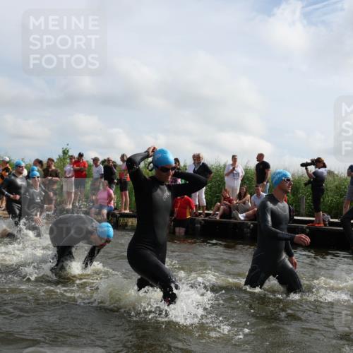 21.06.2026 - Viking Triathlon Michael Strokosch http://msf.ph/oto/9821749 21.06.2026 10:09:26 Schwimmen 52, 61, 141, 174, 305, 309, 357, 417, 439, 512, 532, 538, 557, 561, 646 meine-sportfotos.de