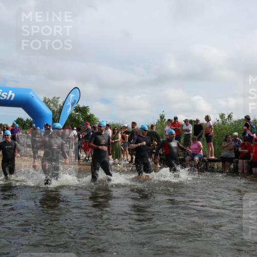 21.06.2026 - Viking Triathlon Michael Strokosch http://msf.ph/oto/9821763 21.06.2026 10:09:32 Schwimmen 52, 61, 117, 174, 244, 264, 305, 309, 357, 379, 417, 439, 491, 512, 515, 557 meine-sportfotos.de
