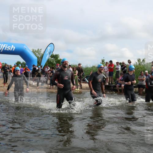 21.06.2026 - Viking Triathlon Michael Strokosch http://msf.ph/oto/9821766 21.06.2026 10:09:33 Schwimmen 52, 61, 117, 174, 244, 264, 305, 309, 357, 379, 417, 439, 491, 512, 515, 557 meine-sportfotos.de