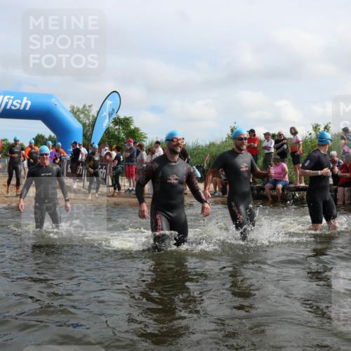 21.06.2026 - Viking Triathlon Michael Strokosch http://msf.ph/oto/9821767 21.06.2026 10:09:33 Schwimmen 52, 61, 117, 174, 244, 264, 305, 309, 357, 379, 417, 439, 491, 512, 515, 557 meine-sportfotos.de