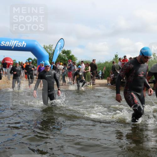 21.06.2026 - Viking Triathlon Michael Strokosch http://msf.ph/oto/9821771 21.06.2026 10:09:35 Schwimmen 39, 117, 174, 244, 264, 305, 357, 379, 417, 491, 515, 557 meine-sportfotos.de