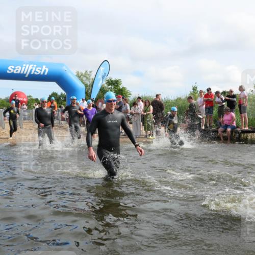 21.06.2026 - Viking Triathlon Michael Strokosch http://msf.ph/oto/9821773 21.06.2026 10:09:35 Schwimmen 39, 117, 174, 244, 264, 305, 357, 379, 417, 491, 515, 557 meine-sportfotos.de