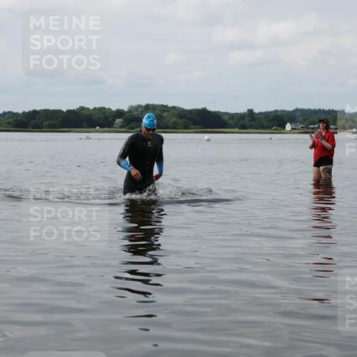 21.06.2026 - Viking Triathlon Michael Strokosch http://msf.ph/oto/9821799 21.06.2026 10:24:21 Schwimmen 517 meine-sportfotos.de