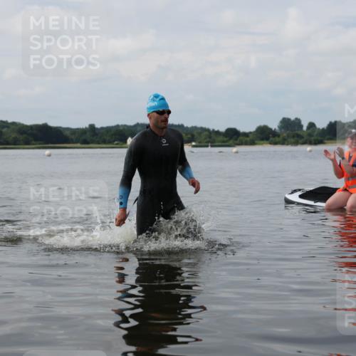 21.06.2026 - Viking Triathlon Michael Strokosch http://msf.ph/oto/9821807 21.06.2026 10:24:24 Schwimmen 517 meine-sportfotos.de