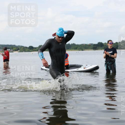 21.06.2026 - Viking Triathlon Michael Strokosch http://msf.ph/oto/9821811 21.06.2026 10:24:26 Schwimmen 517 meine-sportfotos.de