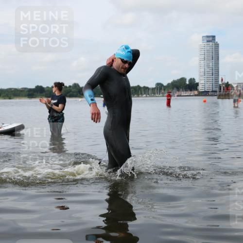 21.06.2026 - Viking Triathlon Michael Strokosch http://msf.ph/oto/9821816 21.06.2026 10:24:27 Schwimmen 517 meine-sportfotos.de