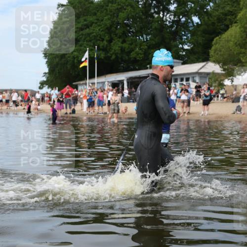 21.06.2026 - Viking Triathlon Michael Strokosch http://msf.ph/oto/9821826 21.06.2026 10:24:30 Schwimmen 517 meine-sportfotos.de