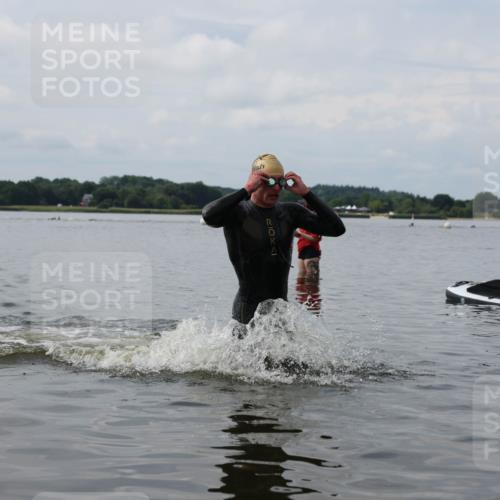 21.06.2026 - Viking Triathlon Michael Strokosch http://msf.ph/oto/9821834 21.06.2026 10:24:49 Schwimmen 9 meine-sportfotos.de