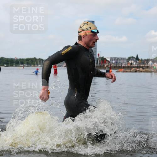 21.06.2026 - Viking Triathlon Michael Strokosch http://msf.ph/oto/9821842 21.06.2026 10:24:51 Schwimmen 9 meine-sportfotos.de