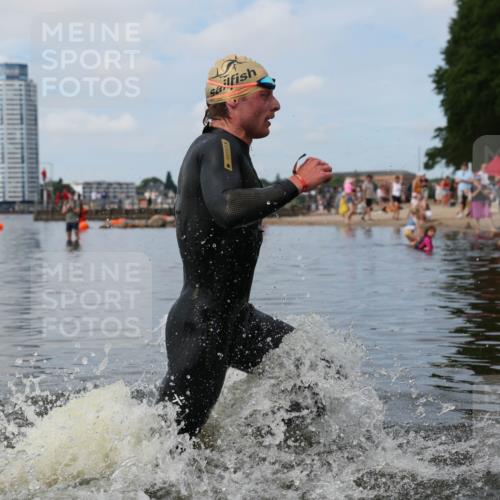 21.06.2026 - Viking Triathlon Michael Strokosch http://msf.ph/oto/9821844 21.06.2026 10:24:52 Schwimmen 9 meine-sportfotos.de