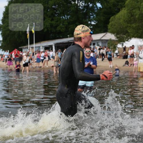 21.06.2026 - Viking Triathlon Michael Strokosch http://msf.ph/oto/9821847 21.06.2026 10:24:53 Schwimmen 9 meine-sportfotos.de