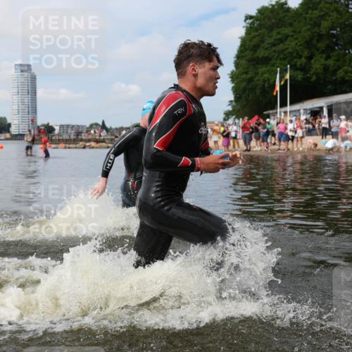 21.06.2026 - Viking Triathlon Michael Strokosch http://msf.ph/oto/9821865 21.06.2026 10:25:31 Schwimmen 1, 4, 10, 189 meine-sportfotos.de