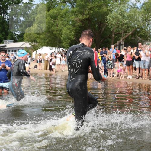 21.06.2026 - Viking Triathlon Michael Strokosch http://msf.ph/oto/9821870 21.06.2026 10:25:33 Schwimmen 1, 4, 8, 10, 189 meine-sportfotos.de
