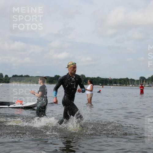 21.06.2026 - Viking Triathlon Michael Strokosch http://msf.ph/oto/9821893 21.06.2026 10:25:45 Schwimmen 4, 8, 10 meine-sportfotos.de