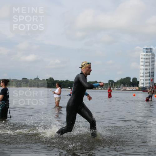 21.06.2026 - Viking Triathlon Michael Strokosch http://msf.ph/oto/9821895 21.06.2026 10:25:45 Schwimmen 4, 8, 10 meine-sportfotos.de