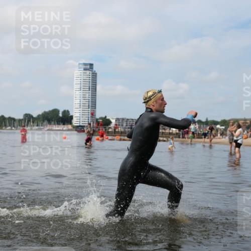 21.06.2026 - Viking Triathlon Michael Strokosch http://msf.ph/oto/9821898 21.06.2026 10:25:46 Schwimmen 8, 10 meine-sportfotos.de