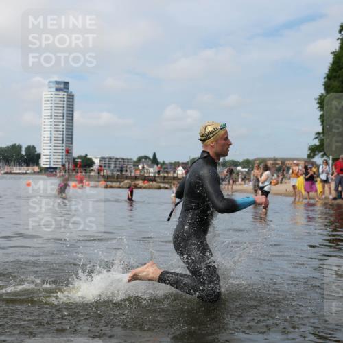 21.06.2026 - Viking Triathlon Michael Strokosch http://msf.ph/oto/9821899 21.06.2026 10:25:46 Schwimmen 8, 10 meine-sportfotos.de