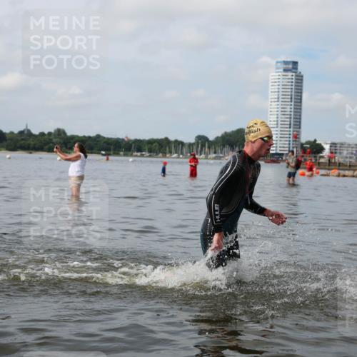 21.06.2026 - Viking Triathlon Michael Strokosch http://msf.ph/oto/9821911 21.06.2026 10:25:52 Schwimmen 8 meine-sportfotos.de