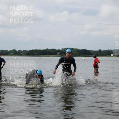 21.06.2026 - Viking Triathlon Michael Strokosch http://msf.ph/oto/9821946 21.06.2026 10:26:23 Schwimmen 21, 474, 548 meine-sportfotos.de