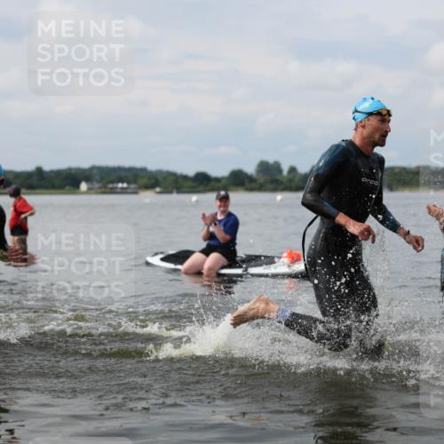 21.06.2026 - Viking Triathlon Michael Strokosch http://msf.ph/oto/9821954 21.06.2026 10:26:26 Schwimmen 21, 474, 548 meine-sportfotos.de