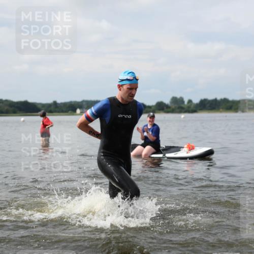 21.06.2026 - Viking Triathlon Michael Strokosch http://msf.ph/oto/9821963 21.06.2026 10:26:29 Schwimmen 21, 334, 474, 548 meine-sportfotos.de