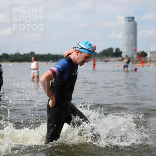 21.06.2026 - Viking Triathlon Michael Strokosch http://msf.ph/oto/9821969 21.06.2026 10:26:30 Schwimmen 21, 334, 474, 548 meine-sportfotos.de