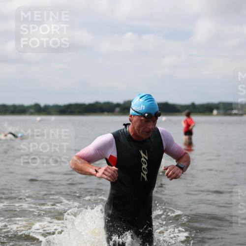 21.06.2026 - Viking Triathlon Michael Strokosch http://msf.ph/oto/9821981 21.06.2026 10:26:45 Schwimmen 25, 176, 334, 426, 453, 547 meine-sportfotos.de