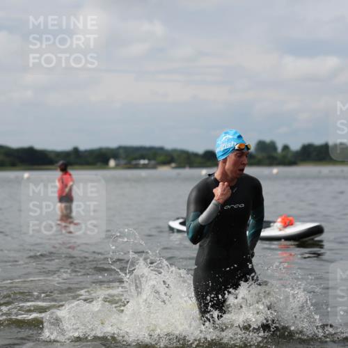 21.06.2026 - Viking Triathlon Michael Strokosch http://msf.ph/oto/9821987 21.06.2026 10:26:48 Schwimmen 7, 25, 176, 334, 426, 453, 547, 575 meine-sportfotos.de