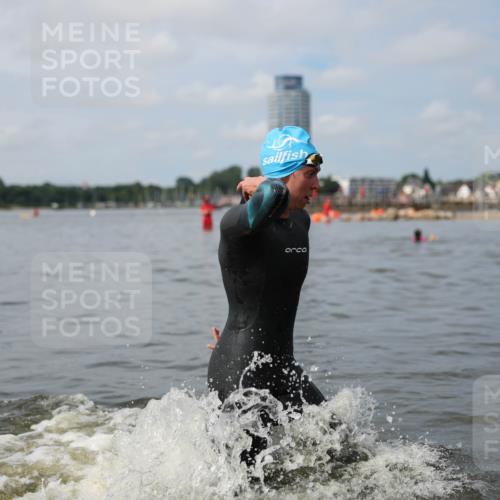 21.06.2026 - Viking Triathlon Michael Strokosch http://msf.ph/oto/9821994 21.06.2026 10:26:50 Schwimmen 7, 25, 176, 334, 426, 453, 547, 575 meine-sportfotos.de