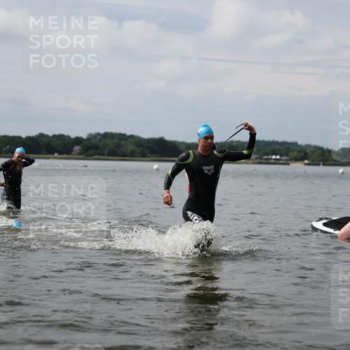 21.06.2026 - Viking Triathlon Michael Strokosch http://msf.ph/oto/9822000 21.06.2026 10:26:55 Schwimmen 7, 25, 176, 426, 453, 547, 575 meine-sportfotos.de