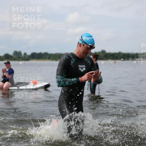 21.06.2026 - Viking Triathlon Michael Strokosch http://msf.ph/oto/9822018 21.06.2026 10:27:00 Schwimmen 7, 25, 176, 426, 547, 575 meine-sportfotos.de