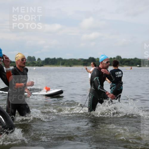 21.06.2026 - Viking Triathlon Michael Strokosch http://msf.ph/oto/9822028 21.06.2026 10:27:03 Schwimmen 7, 25, 176, 426, 547, 575 meine-sportfotos.de